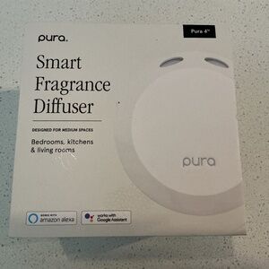 Pure smart diffuser set with scents